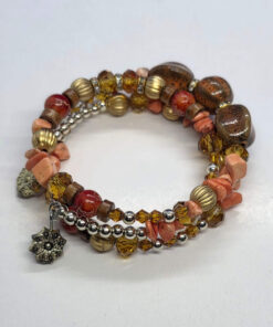 Helmestega ja bariidiga käevõru traadiga