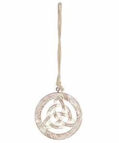 Puidust  rippuv triquetra