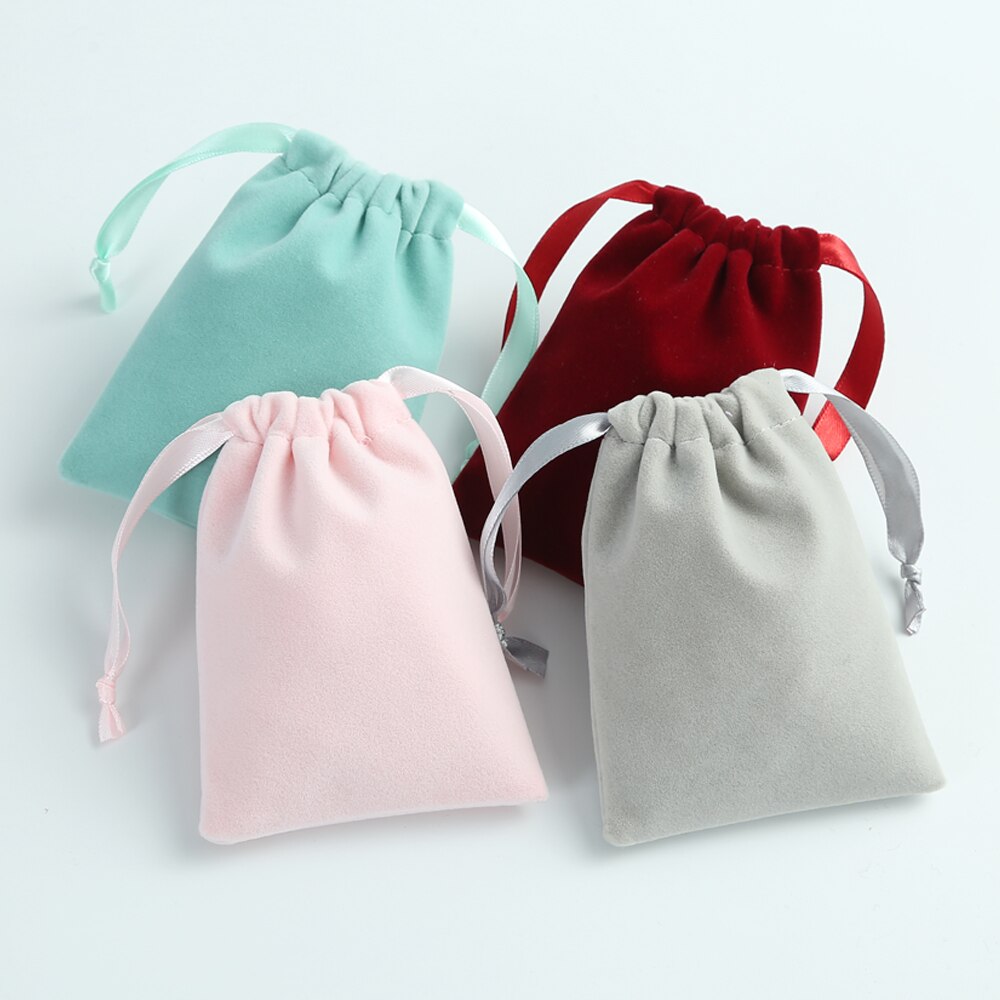 Soft velvet pouch – Minervashop.eu