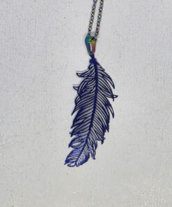 Bluebird feather with coloured chain kee