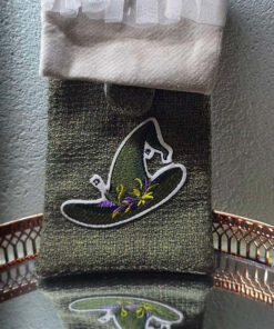 Witch hat pouch green/grey