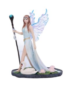 Suve haldjakuninganna Aine luigega