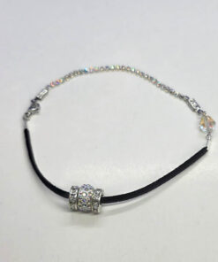 Vikerkaare kristallidega must seemisnahk jalakett