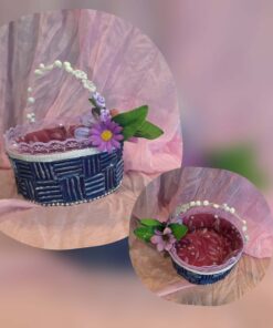 Sinine lillade lilledega pits äärega kinkekorv