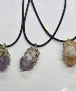 Natural rough stone leaf with metal frame and cord necklace buckle